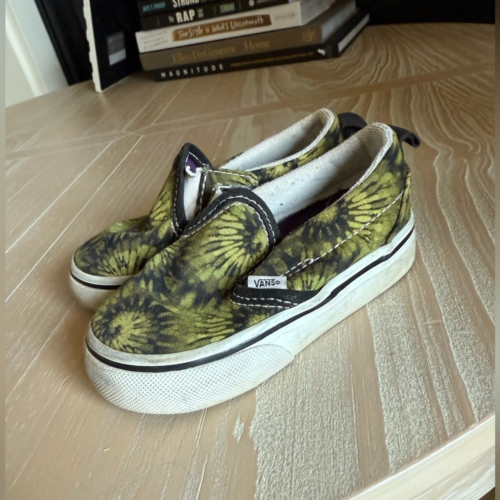 Vans|Baby gender neutral,toddler green-olive Tie-Dye Slip-On Sneakers,size 6.5•
